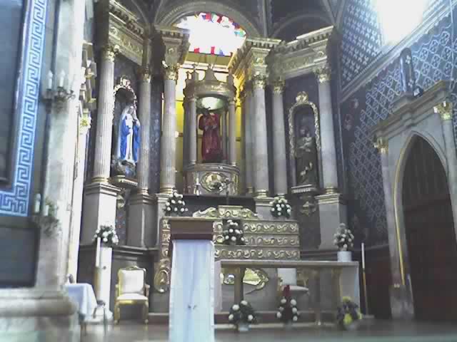 altar mayor de la iglesia de salinas