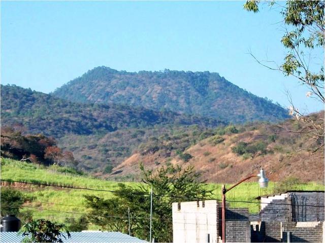 Volcan Tinaja desde Puruarn