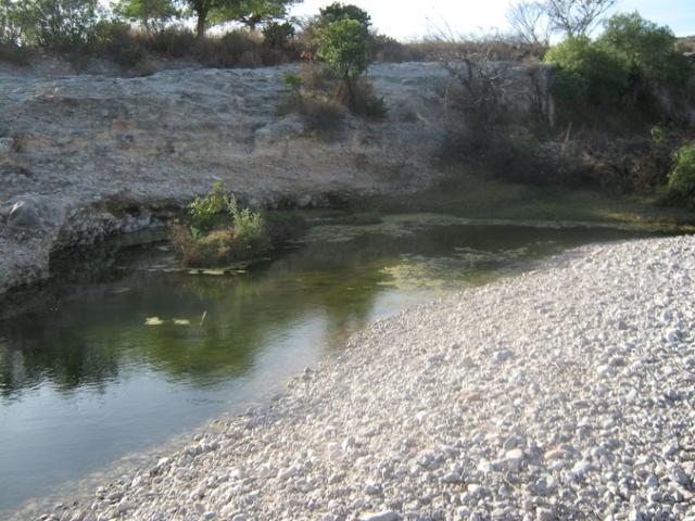 Manantial de rio de presa de Juan N. Mendez